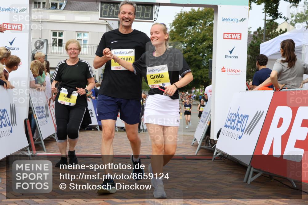 31.08.2025 - 21. Blankeneser Heldenlauf Strokosch-Dieckow http://msf.ph/oto/8659124 31.08.2025 10:31:29 Ziel 2664, 2740, 2406, 2776, 2097, 2649, 2101, 2647, 2653, 2274 meine-sportfotos.de