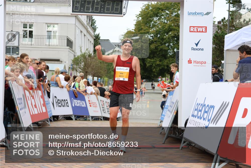 31.08.2025 - 21. Blankeneser Heldenlauf Strokosch-Dieckow http://msf.ph/oto/8659233 31.08.2025 11:54:08 Ziel 5803 meine-sportfotos.de