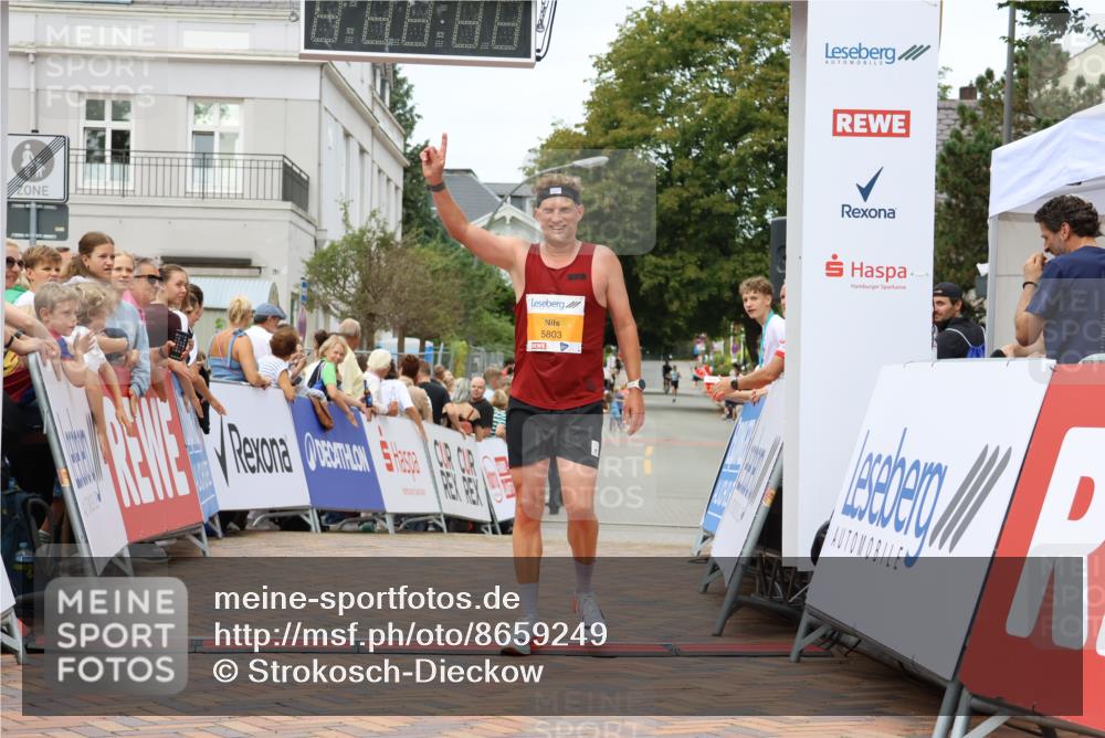 31.08.2025 - 21. Blankeneser Heldenlauf Strokosch-Dieckow http://msf.ph/oto/8659249 31.08.2025 11:54:07 Ziel 5803 meine-sportfotos.de