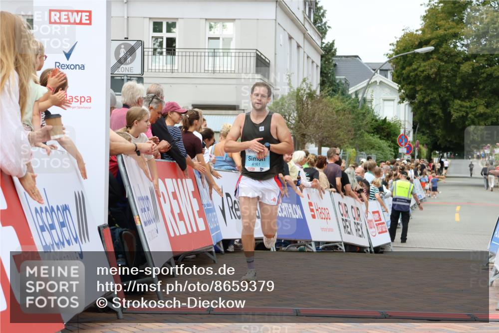 31.08.2025 - 21. Blankeneser Heldenlauf Strokosch-Dieckow http://msf.ph/oto/8659379 31.08.2025 11:49:51 Ziel 4161 meine-sportfotos.de