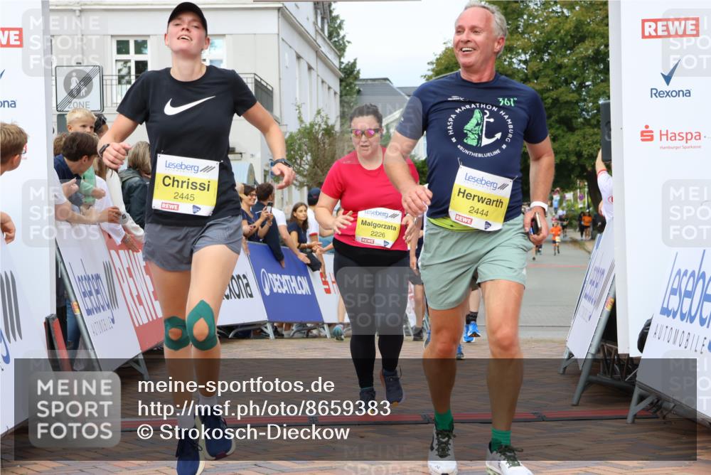 31.08.2025 - 21. Blankeneser Heldenlauf Strokosch-Dieckow http://msf.ph/oto/8659383 31.08.2025 10:30:15 Ziel 2445, 2444, 2616, 2253, 2226, 2588, 2731, 2543 meine-sportfotos.de