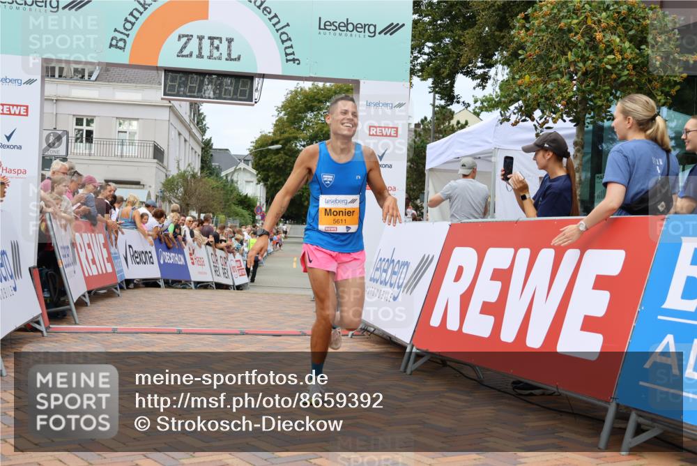 31.08.2025 - 21. Blankeneser Heldenlauf Strokosch-Dieckow http://msf.ph/oto/8659392 31.08.2025 11:49:20 Ziel 5611, 4045 meine-sportfotos.de
