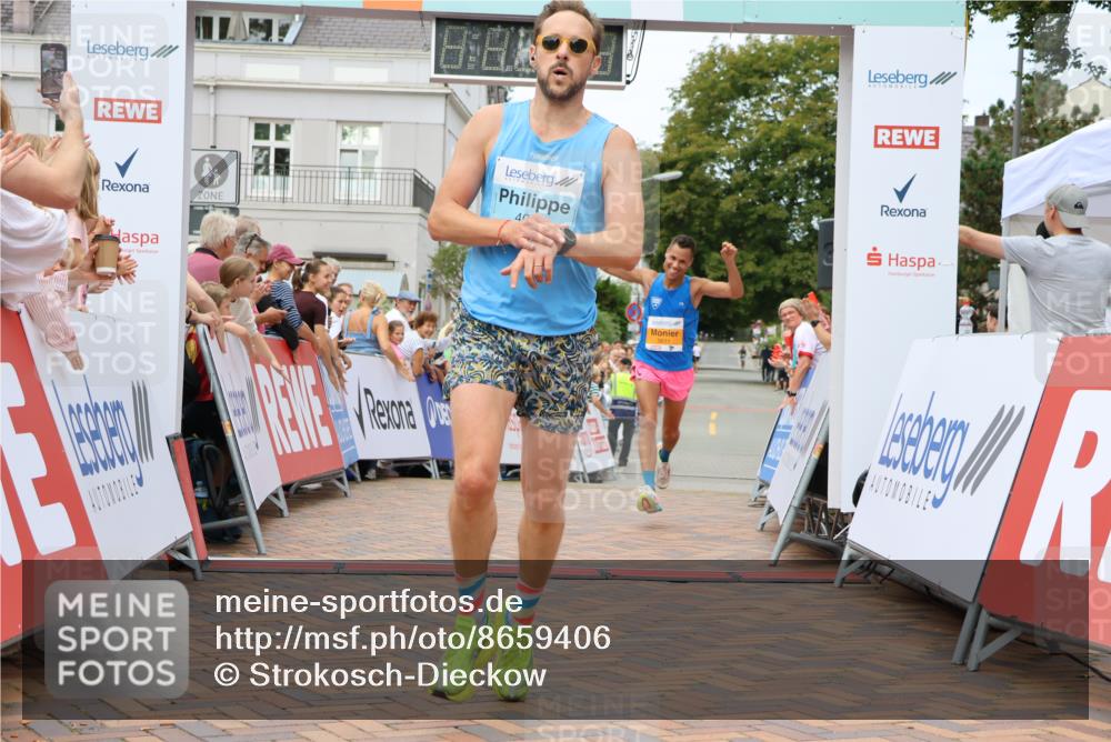 31.08.2025 - 21. Blankeneser Heldenlauf Strokosch-Dieckow http://msf.ph/oto/8659406 31.08.2025 11:49:18 Ziel 5611, 4045 meine-sportfotos.de