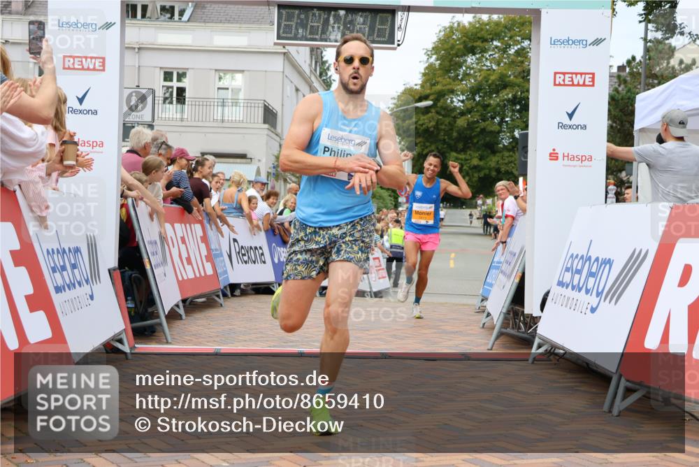 31.08.2025 - 21. Blankeneser Heldenlauf Strokosch-Dieckow http://msf.ph/oto/8659410 31.08.2025 11:49:18 Ziel 5611, 4045 meine-sportfotos.de