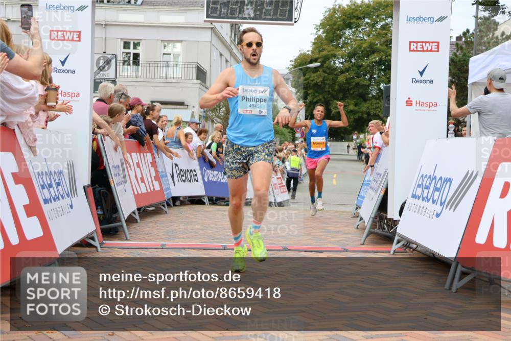 31.08.2025 - 21. Blankeneser Heldenlauf Strokosch-Dieckow http://msf.ph/oto/8659418 31.08.2025 11:49:18 Ziel 5611, 4045 meine-sportfotos.de