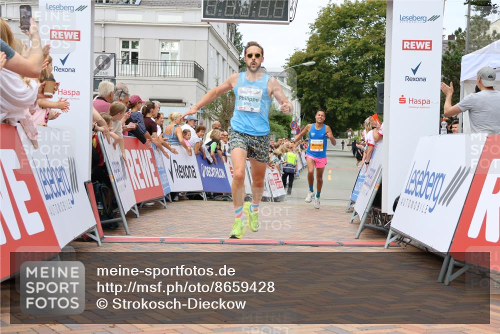 31.08.2025 - 21. Blankeneser Heldenlauf Strokosch-Dieckow http://msf.ph/oto/8659428 31.08.2025 11:49:17 Ziel 5611, 4045 meine-sportfotos.de