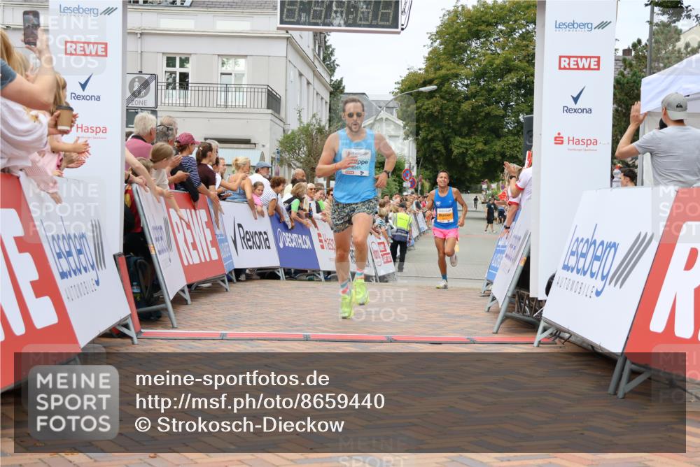 31.08.2025 - 21. Blankeneser Heldenlauf Strokosch-Dieckow http://msf.ph/oto/8659440 31.08.2025 11:49:17 Ziel 5611, 4045 meine-sportfotos.de