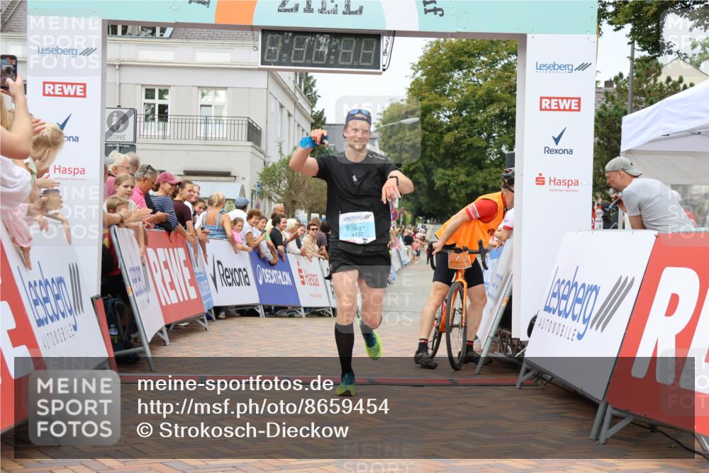 31.08.2025 - 21. Blankeneser Heldenlauf Strokosch-Dieckow http://msf.ph/oto/8659454 31.08.2025 11:49:04 Ziel 4432 meine-sportfotos.de