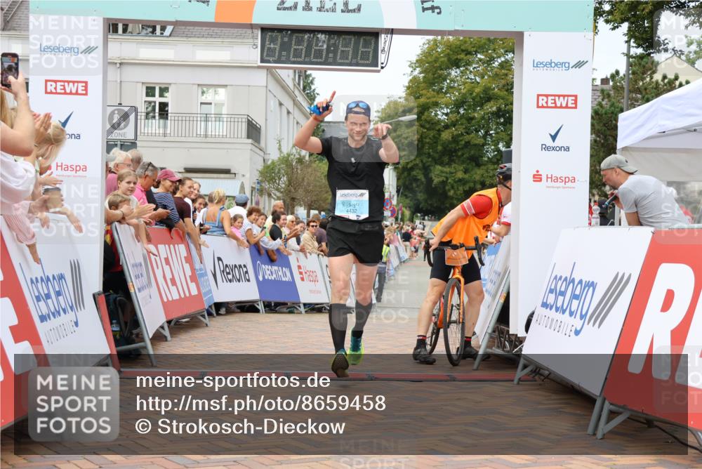 31.08.2025 - 21. Blankeneser Heldenlauf Strokosch-Dieckow http://msf.ph/oto/8659458 31.08.2025 11:49:04 Ziel 4432 meine-sportfotos.de