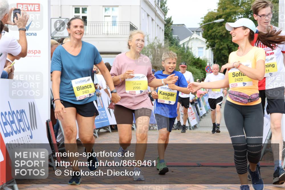 31.08.2025 - 21. Blankeneser Heldenlauf Strokosch-Dieckow http://msf.ph/oto/8659461 31.08.2025 10:29:50 Ziel 2683, 2322, 2248, 2250, 2423, 2422, 2705, 2455, 2545, 2544, 2514, 2603, 2602, 2532, 2334 meine-sportfotos.de