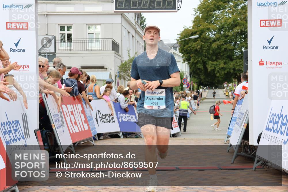 31.08.2025 - 21. Blankeneser Heldenlauf Strokosch-Dieckow http://msf.ph/oto/8659507 31.08.2025 11:48:14 Ziel 4038 meine-sportfotos.de
