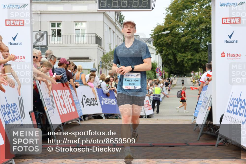 31.08.2025 - 21. Blankeneser Heldenlauf Strokosch-Dieckow http://msf.ph/oto/8659509 31.08.2025 11:48:14 Ziel 4038 meine-sportfotos.de