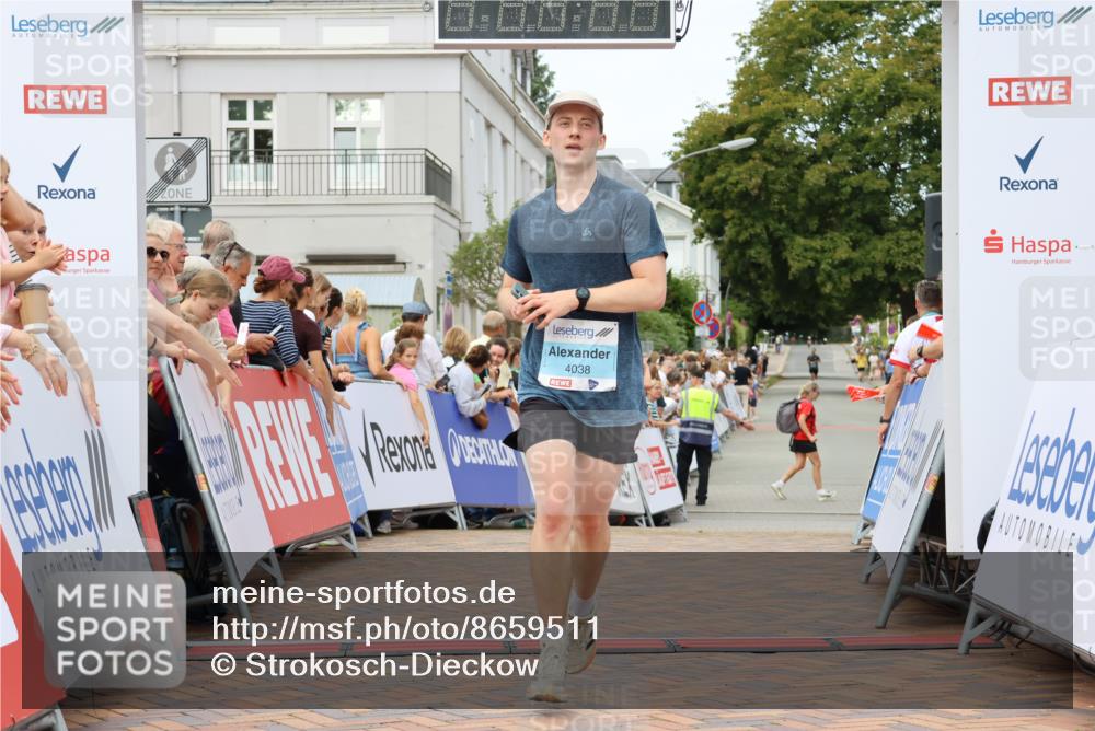 31.08.2025 - 21. Blankeneser Heldenlauf Strokosch-Dieckow http://msf.ph/oto/8659511 31.08.2025 11:48:14 Ziel 4038 meine-sportfotos.de