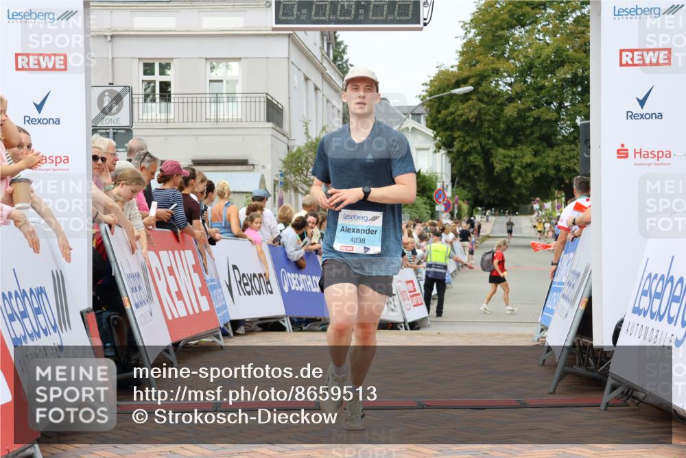 31.08.2025 - 21. Blankeneser Heldenlauf Strokosch-Dieckow http://msf.ph/oto/8659513 31.08.2025 11:48:14 Ziel 4038 meine-sportfotos.de