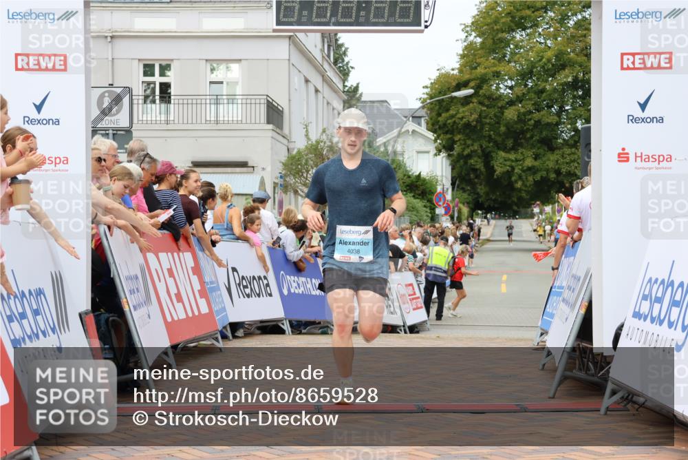31.08.2025 - 21. Blankeneser Heldenlauf Strokosch-Dieckow http://msf.ph/oto/8659528 31.08.2025 11:48:13 Ziel 4038 meine-sportfotos.de