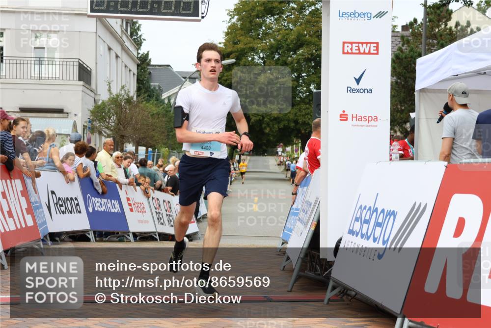 31.08.2025 - 21. Blankeneser Heldenlauf Strokosch-Dieckow http://msf.ph/oto/8659569 31.08.2025 11:47:07 Ziel 4428 meine-sportfotos.de
