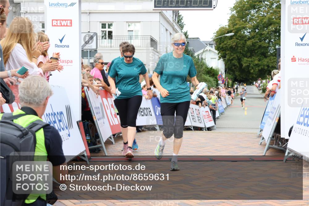31.08.2025 - 21. Blankeneser Heldenlauf Strokosch-Dieckow http://msf.ph/oto/8659631 31.08.2025 11:46:41 Ziel 4069 meine-sportfotos.de