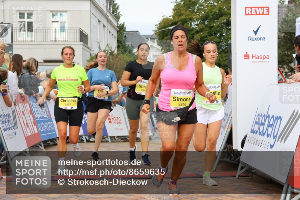 31.08.2025 - 21. Blankeneser Heldenlauf Strokosch-Dieckow http://msf.ph/oto/8659635 31.08.2025 10:29:03 Ziel 2246, 2035, 2457, 2212, 2230, 2381 meine-sportfotos.de