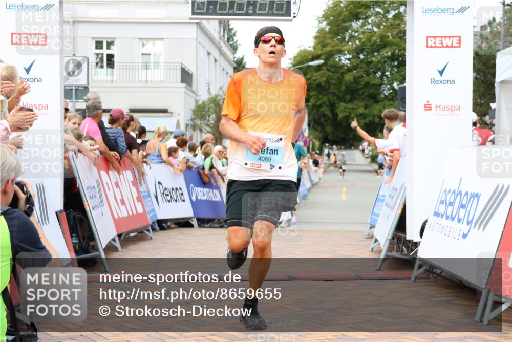 31.08.2025 - 21. Blankeneser Heldenlauf Strokosch-Dieckow http://msf.ph/oto/8659655 31.08.2025 11:46:37 Ziel 4069 meine-sportfotos.de