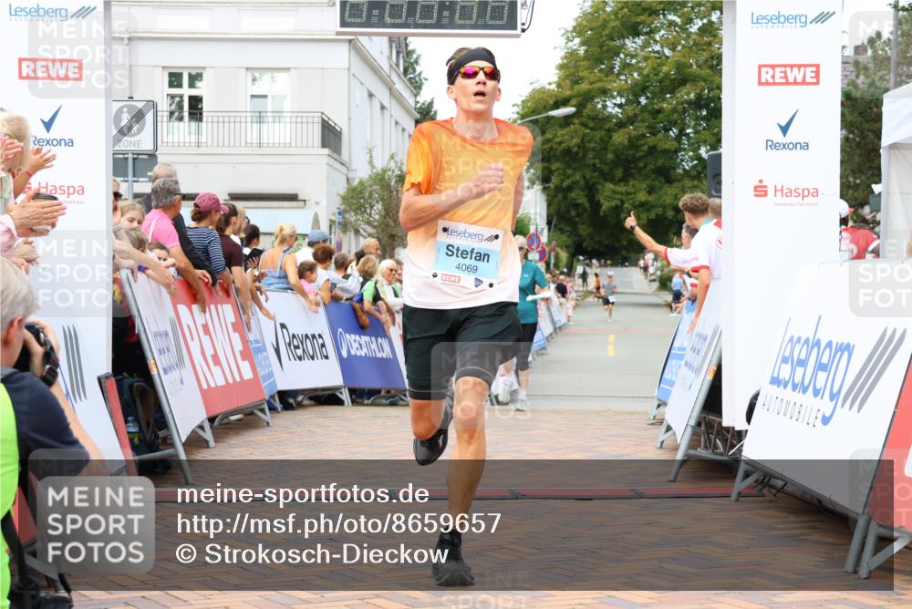 31.08.2025 - 21. Blankeneser Heldenlauf Strokosch-Dieckow http://msf.ph/oto/8659657 31.08.2025 11:46:37 Ziel 4069 meine-sportfotos.de