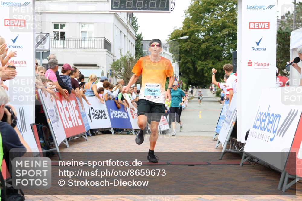 31.08.2025 - 21. Blankeneser Heldenlauf Strokosch-Dieckow http://msf.ph/oto/8659673 31.08.2025 11:46:36 Ziel 4069 meine-sportfotos.de