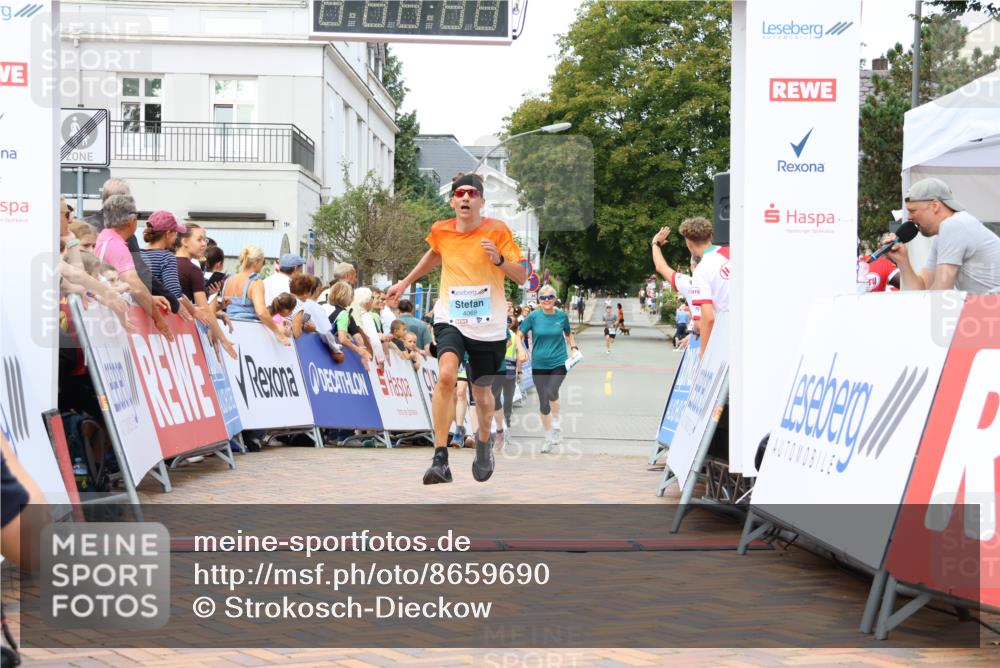 31.08.2025 - 21. Blankeneser Heldenlauf Strokosch-Dieckow http://msf.ph/oto/8659690 31.08.2025 11:46:35 Ziel 4069 meine-sportfotos.de