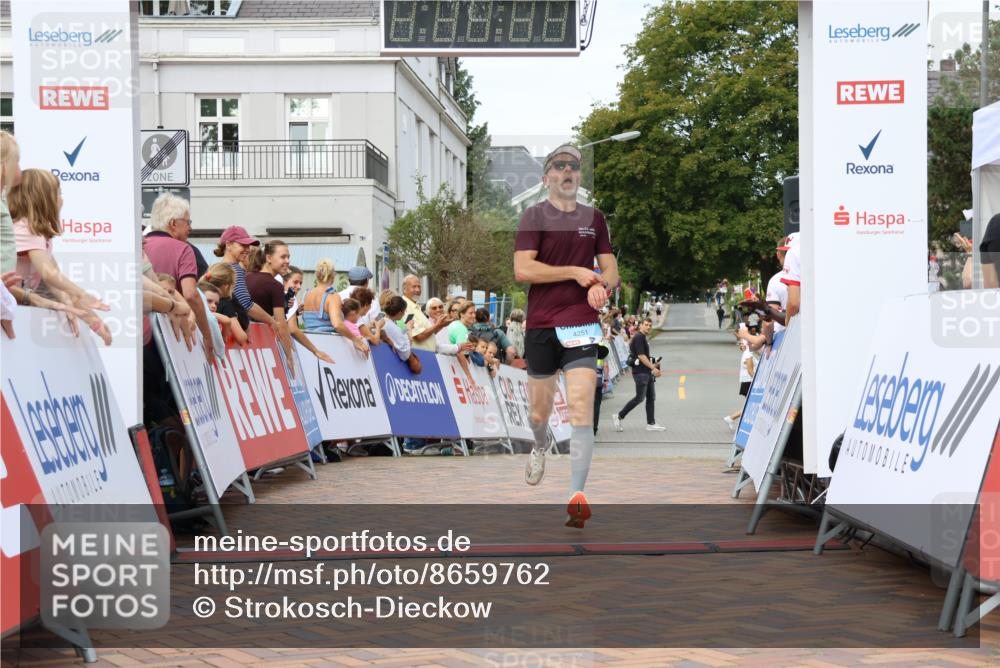 31.08.2025 - 21. Blankeneser Heldenlauf Strokosch-Dieckow http://msf.ph/oto/8659762 31.08.2025 11:43:51 Ziel 4251 meine-sportfotos.de