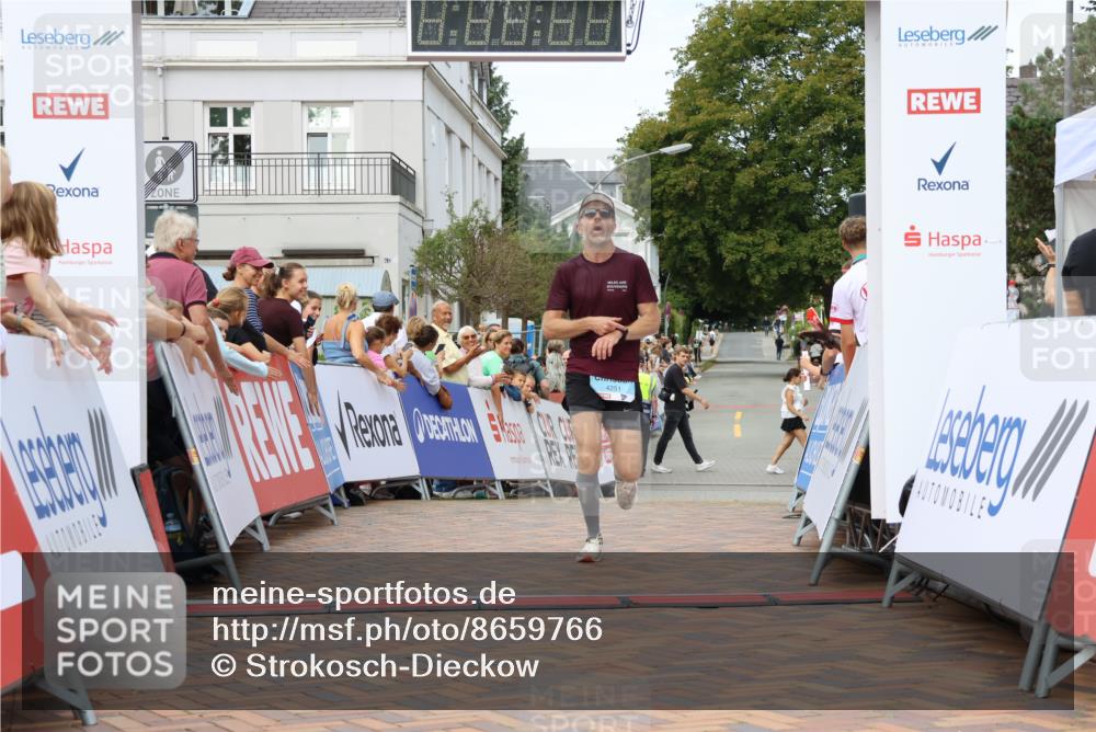 31.08.2025 - 21. Blankeneser Heldenlauf Strokosch-Dieckow http://msf.ph/oto/8659766 31.08.2025 11:43:51 Ziel 4251 meine-sportfotos.de