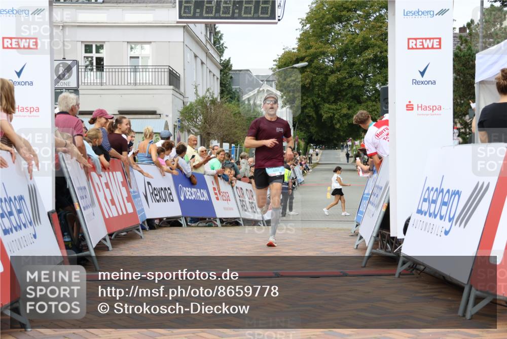 31.08.2025 - 21. Blankeneser Heldenlauf Strokosch-Dieckow http://msf.ph/oto/8659778 31.08.2025 11:43:50 Ziel 4251 meine-sportfotos.de