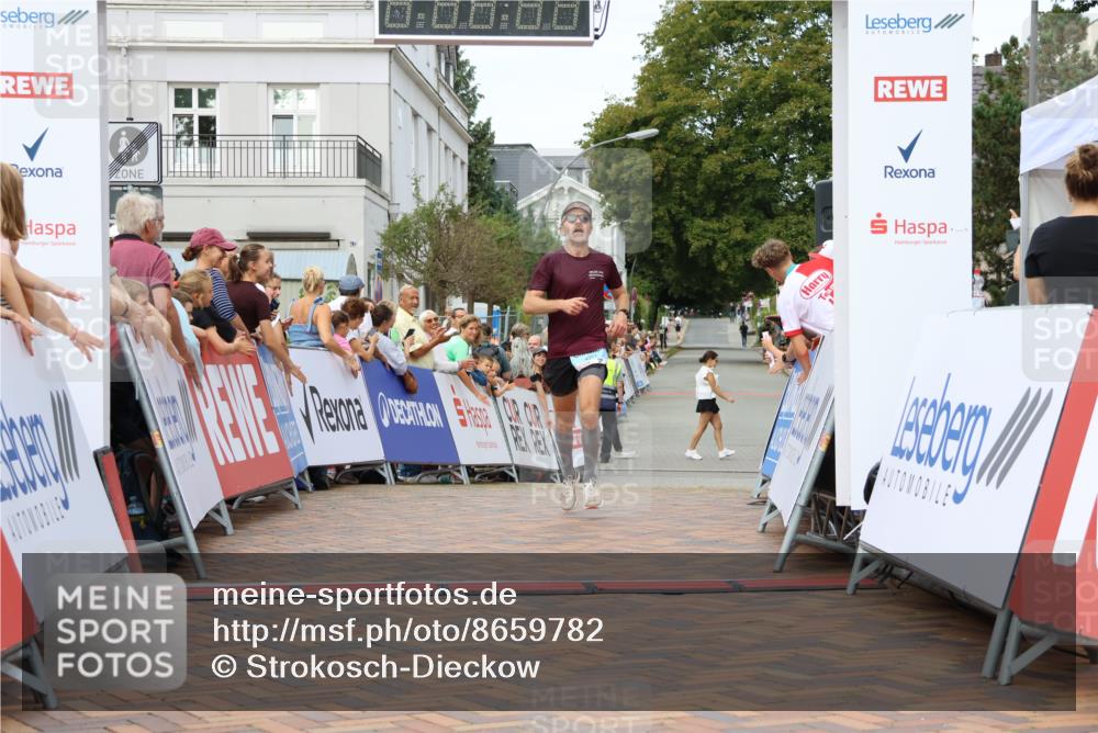 31.08.2025 - 21. Blankeneser Heldenlauf Strokosch-Dieckow http://msf.ph/oto/8659782 31.08.2025 11:43:50 Ziel 4251 meine-sportfotos.de