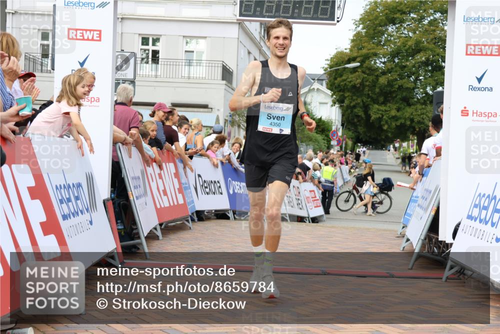 31.08.2025 - 21. Blankeneser Heldenlauf Strokosch-Dieckow http://msf.ph/oto/8659784 31.08.2025 11:42:54 Ziel 4350 meine-sportfotos.de