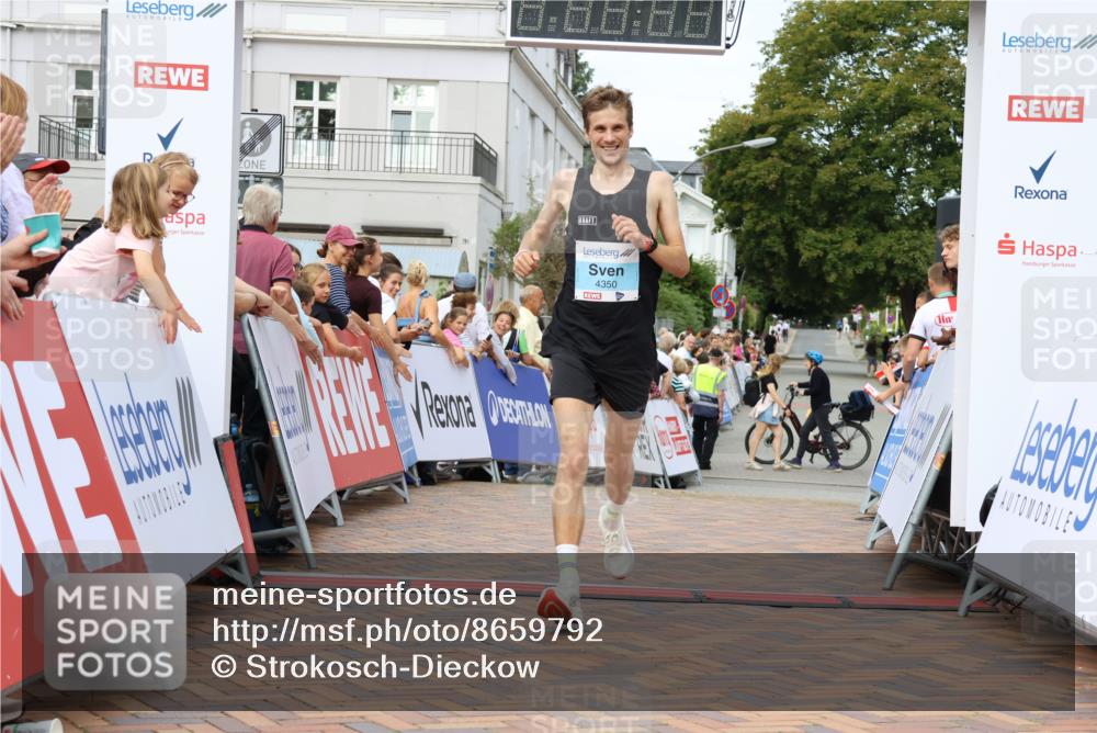 31.08.2025 - 21. Blankeneser Heldenlauf Strokosch-Dieckow http://msf.ph/oto/8659792 31.08.2025 11:42:54 Ziel 4350 meine-sportfotos.de