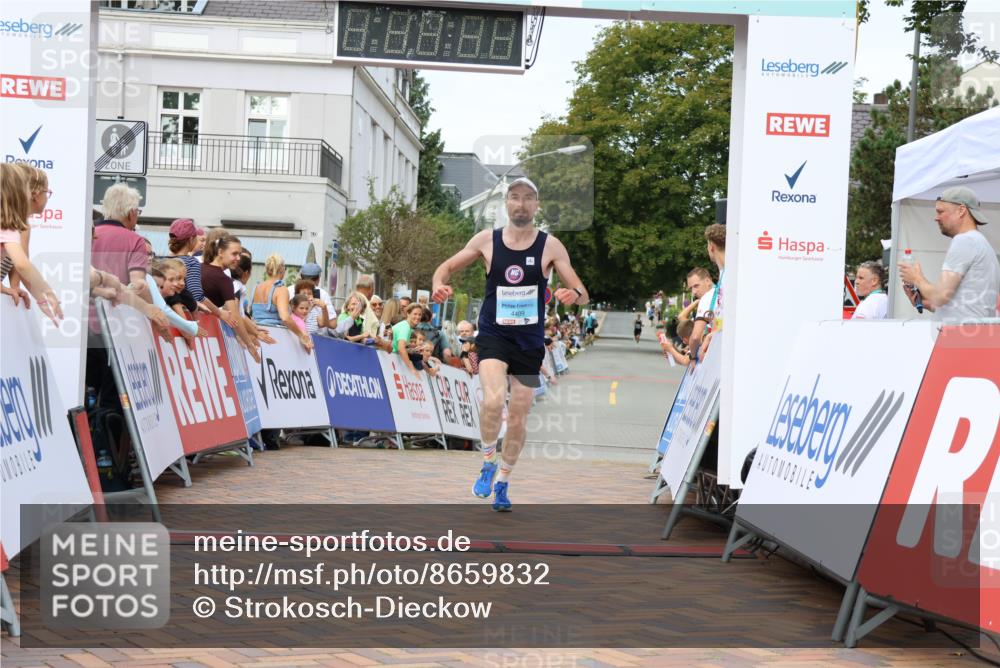 31.08.2025 - 21. Blankeneser Heldenlauf Strokosch-Dieckow http://msf.ph/oto/8659832 31.08.2025 11:42:31 Ziel 4409 meine-sportfotos.de