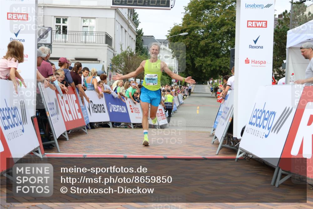 31.08.2025 - 21. Blankeneser Heldenlauf Strokosch-Dieckow http://msf.ph/oto/8659850 31.08.2025 11:41:37 Ziel 4216 meine-sportfotos.de