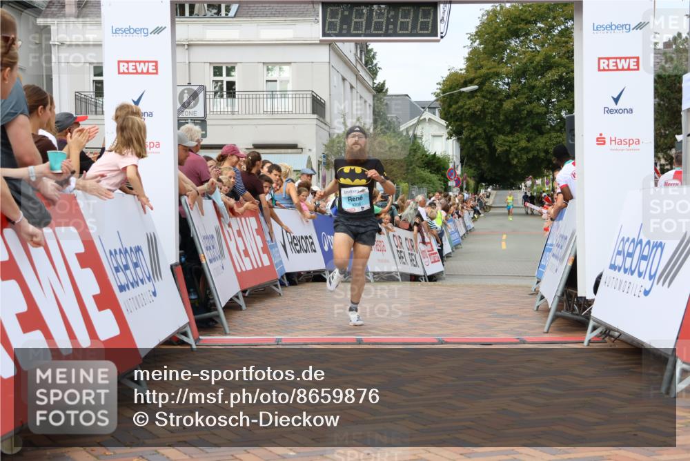 31.08.2025 - 21. Blankeneser Heldenlauf Strokosch-Dieckow http://msf.ph/oto/8659876 31.08.2025 11:41:23 Ziel 4306 meine-sportfotos.de
