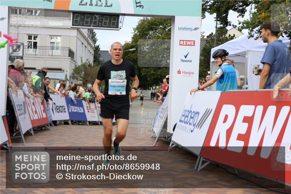 31.08.2025 - 21. Blankeneser Heldenlauf Strokosch-Dieckow http://msf.ph/oto/8659948 31.08.2025 11:39:12 Ziel 4159 meine-sportfotos.de