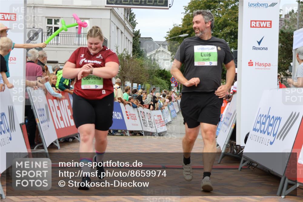31.08.2025 - 21. Blankeneser Heldenlauf Strokosch-Dieckow http://msf.ph/oto/8659974 31.08.2025 11:38:09 Ziel 3046, 3543 meine-sportfotos.de