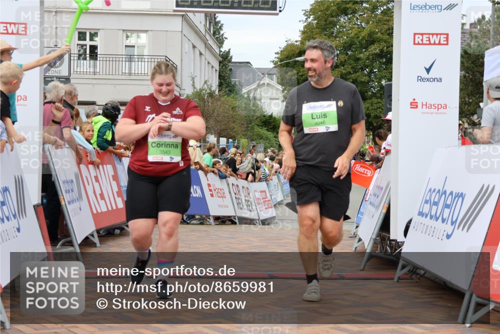 31.08.2025 - 21. Blankeneser Heldenlauf Strokosch-Dieckow http://msf.ph/oto/8659981 31.08.2025 11:38:09 Ziel 3046, 3543 meine-sportfotos.de