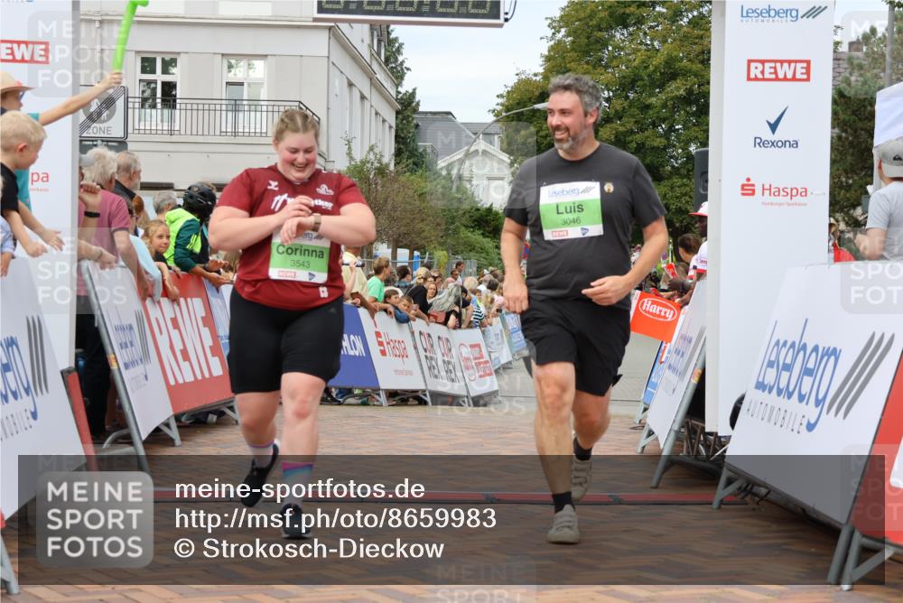 31.08.2025 - 21. Blankeneser Heldenlauf Strokosch-Dieckow http://msf.ph/oto/8659983 31.08.2025 11:38:08 Ziel 3046, 3543 meine-sportfotos.de