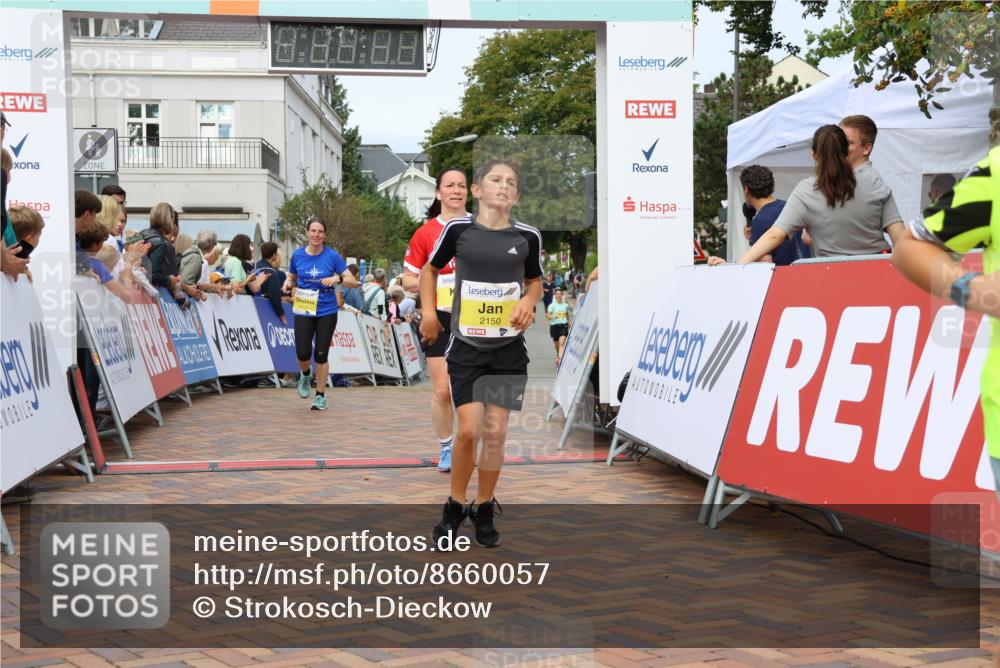 31.08.2025 - 21. Blankeneser Heldenlauf Strokosch-Dieckow http://msf.ph/oto/8660057 31.08.2025 10:27:11 Ziel 1101, 2150, 2205, 2521, 2517, 2413 meine-sportfotos.de