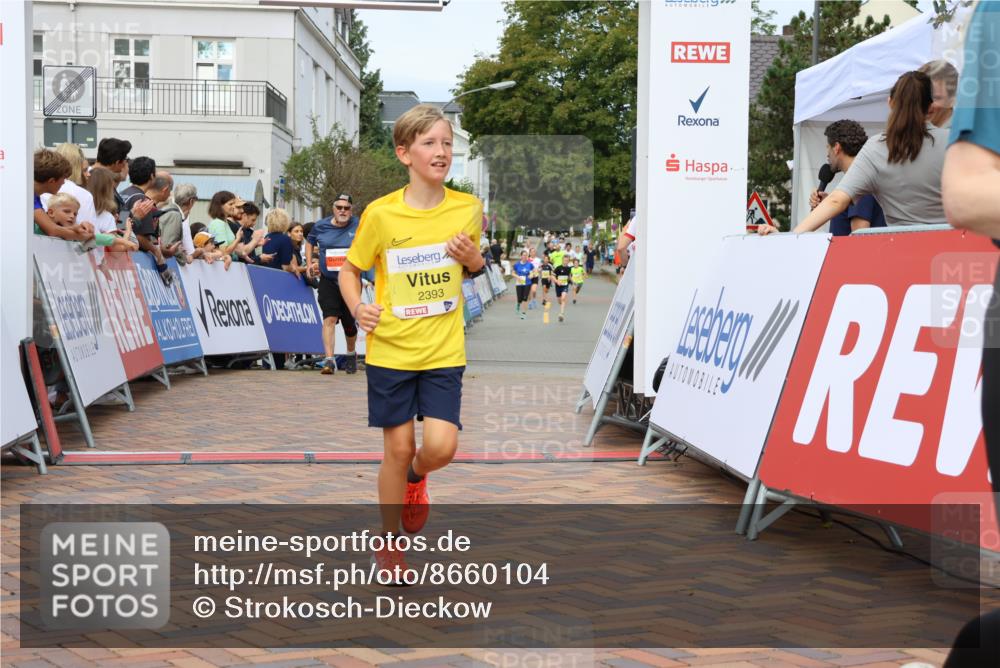 31.08.2025 - 21. Blankeneser Heldenlauf Strokosch-Dieckow http://msf.ph/oto/8660104 31.08.2025 10:27:00 Ziel 1101, 2364, 2468, 2393, 2380 meine-sportfotos.de