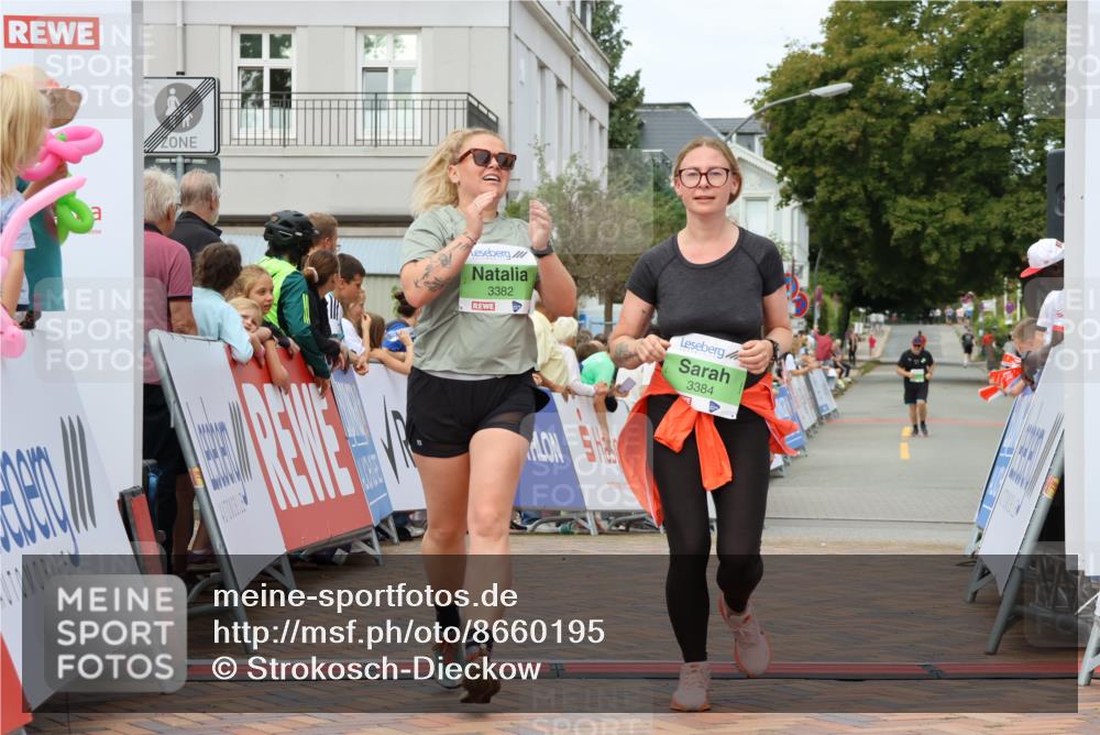 31.08.2025 - 21. Blankeneser Heldenlauf Strokosch-Dieckow http://msf.ph/oto/8660195 31.08.2025 11:33:57 Ziel 3384, 3382 meine-sportfotos.de