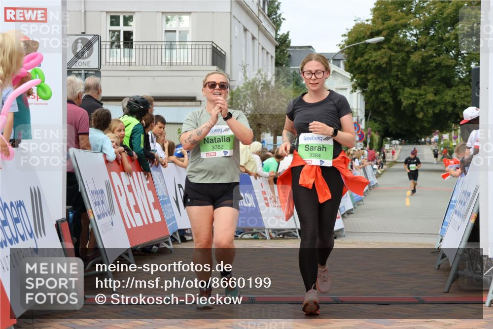 31.08.2025 - 21. Blankeneser Heldenlauf Strokosch-Dieckow http://msf.ph/oto/8660199 31.08.2025 11:33:57 Ziel 3384, 3382 meine-sportfotos.de