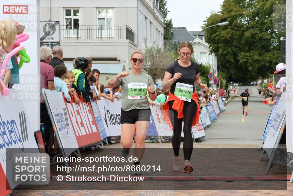 31.08.2025 - 21. Blankeneser Heldenlauf Strokosch-Dieckow http://msf.ph/oto/8660214 31.08.2025 11:33:57 Ziel 3384, 3382 meine-sportfotos.de