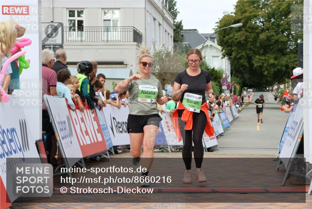 31.08.2025 - 21. Blankeneser Heldenlauf Strokosch-Dieckow http://msf.ph/oto/8660216 31.08.2025 11:33:57 Ziel 3384, 3382 meine-sportfotos.de