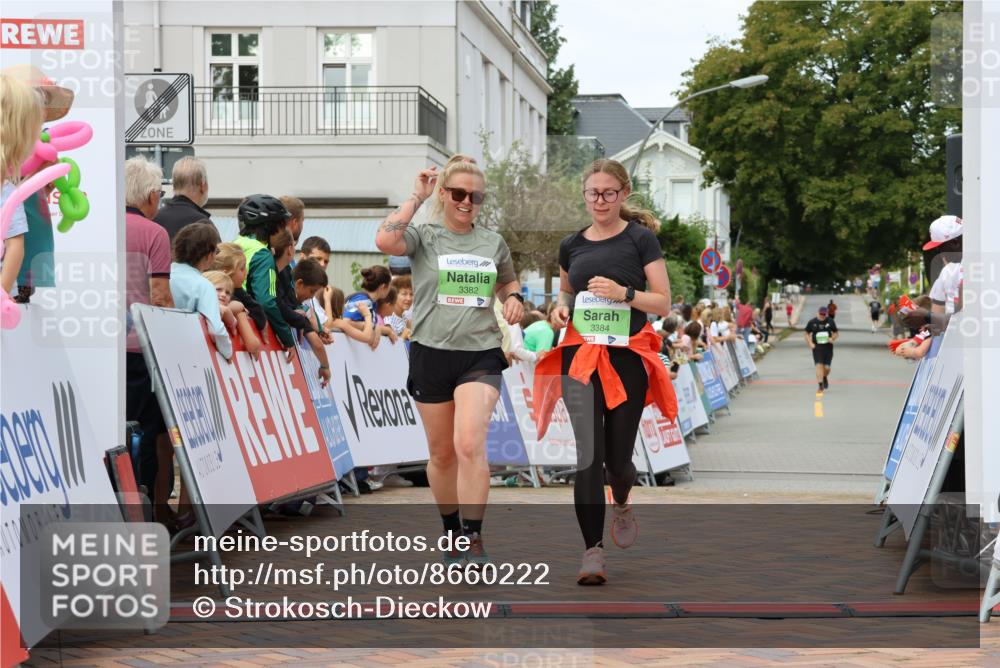 31.08.2025 - 21. Blankeneser Heldenlauf Strokosch-Dieckow http://msf.ph/oto/8660222 31.08.2025 11:33:57 Ziel 3384, 3382 meine-sportfotos.de