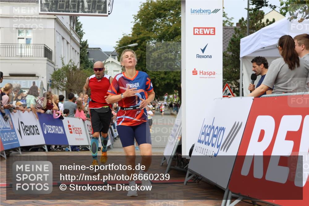 31.08.2025 - 21. Blankeneser Heldenlauf Strokosch-Dieckow http://msf.ph/oto/8660239 31.08.2025 10:26:13 Ziel 2736, 2777, 2046, 2671, 2564, 2447 meine-sportfotos.de