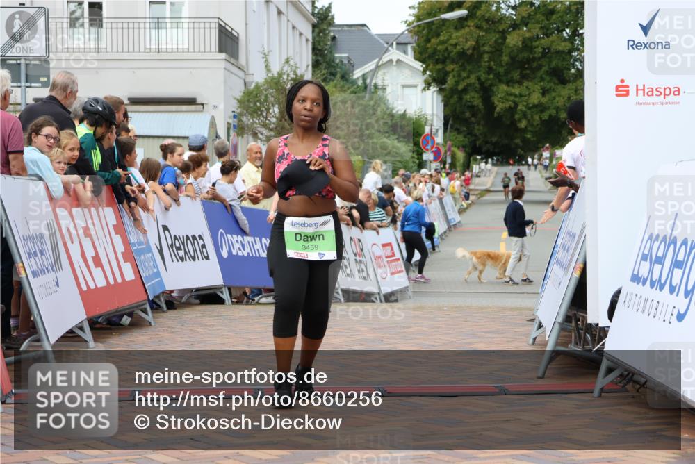 31.08.2025 - 21. Blankeneser Heldenlauf Strokosch-Dieckow http://msf.ph/oto/8660256 31.08.2025 11:33:23 Ziel 3047, 3144, 3459 meine-sportfotos.de
