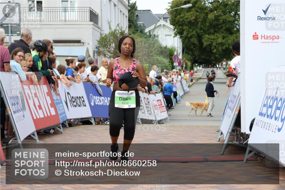 31.08.2025 - 21. Blankeneser Heldenlauf Strokosch-Dieckow http://msf.ph/oto/8660258 31.08.2025 11:33:23 Ziel 3047, 3144, 3459 meine-sportfotos.de