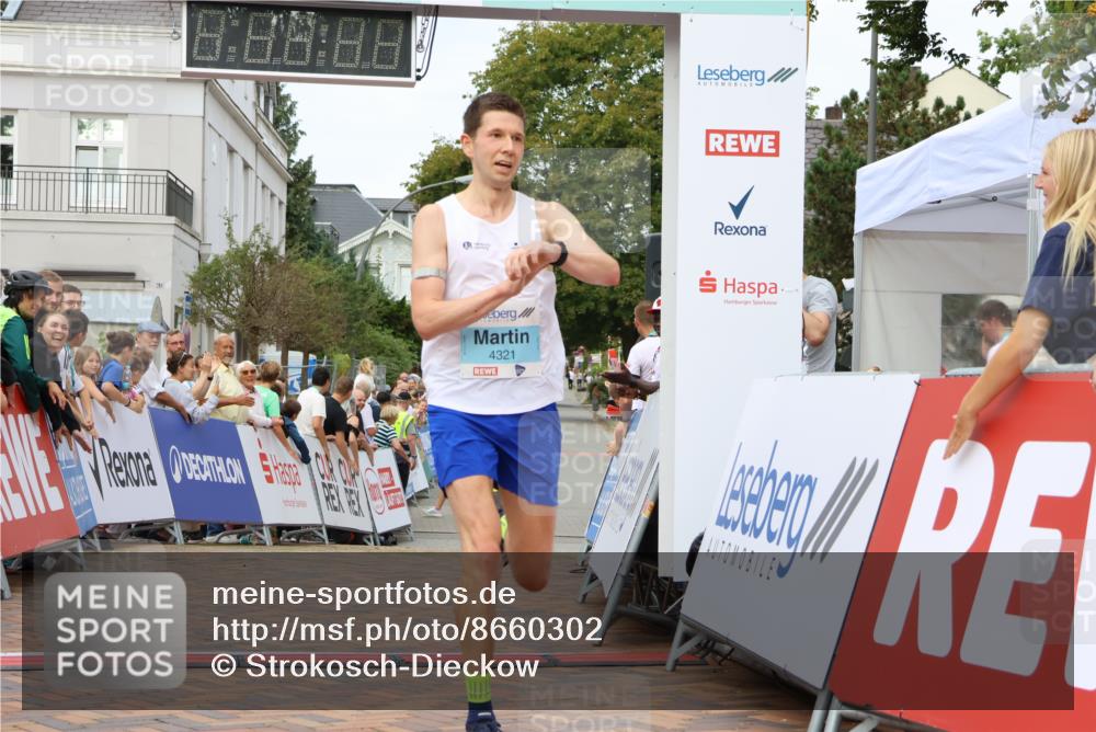 31.08.2025 - 21. Blankeneser Heldenlauf Strokosch-Dieckow http://msf.ph/oto/8660302 31.08.2025 11:32:53 Ziel 4321 meine-sportfotos.de